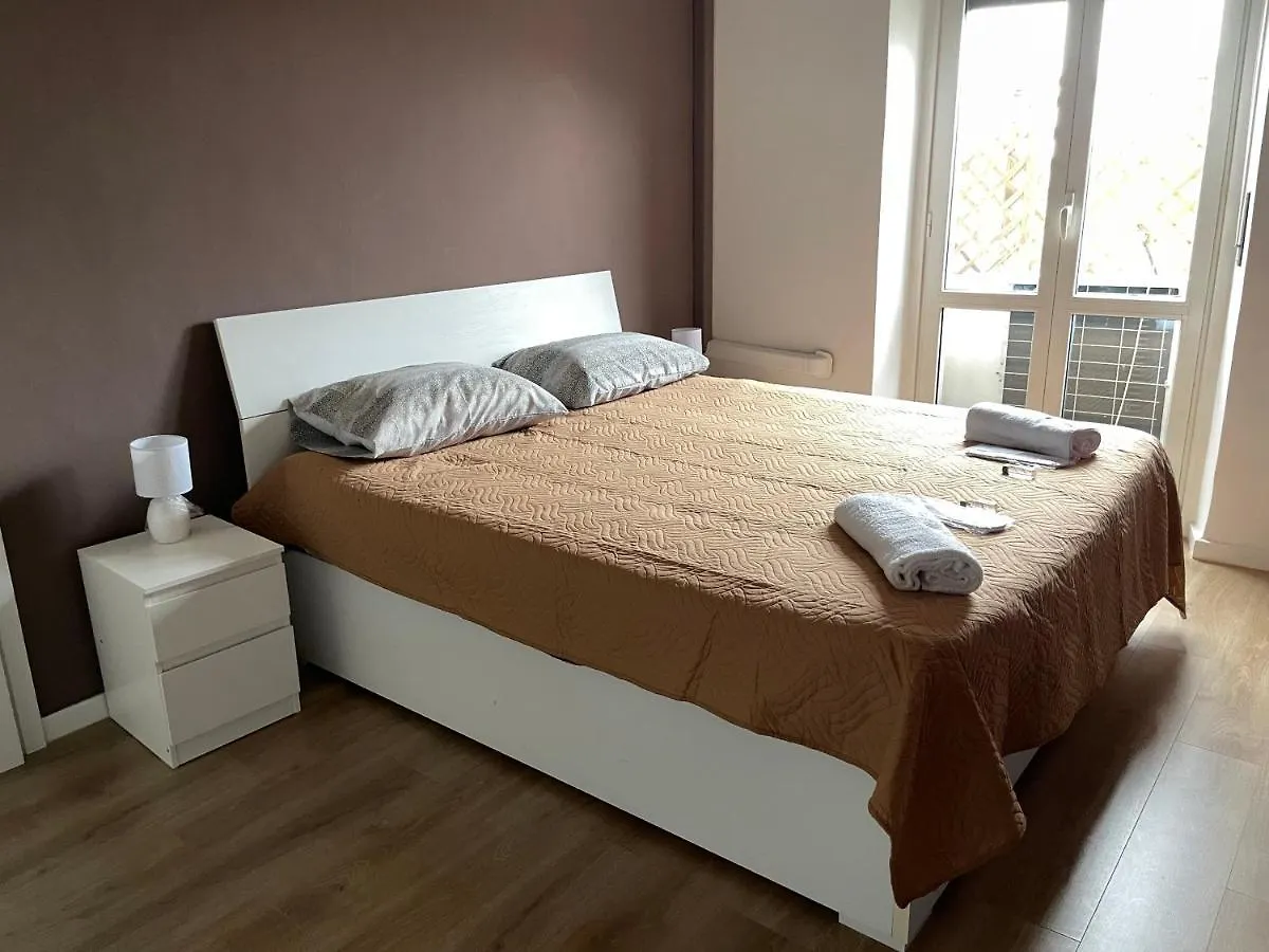 Ampia Camera Matrimoniale Con Letto Double King-Size By Alex Guest House Milan